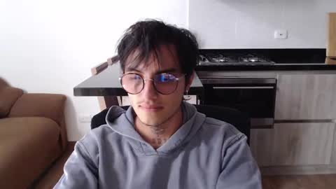 Snapshot of te0__0 chatting on July 2026 01:25:01 PM Teo independent model online show from July 2026 01:25:01 PM