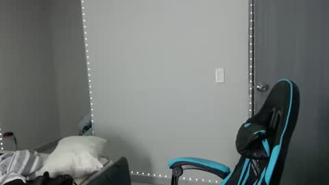 team23hot0 online show from October 2025 04:13:02 AM