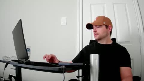 tejas2322 online show from April 2026 03:14:02 PM