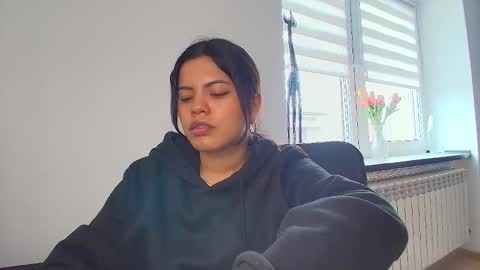 Snapshot of tell_me_goddess chatting on May 2026 07:48:01 AM Amazing SALOME online show from May 2026 07:48:01 AM