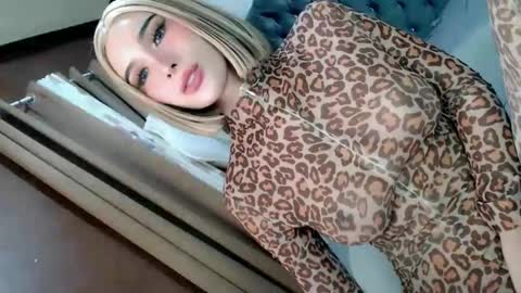 Snapshot of temptationofsex chatting on February 2025 07:34:01 AM EVA GLASSCOTT online show from February 2025 07:34:01 AM