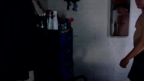 Snapshot of tempting_jon chatting on May 2026 08:32:02 AM tempting_jon online show from May 2026 08:32:02 AM