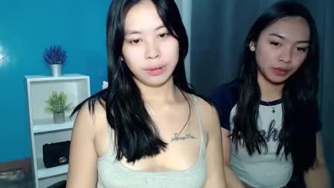 Snapshot of temptmebabyx chatting on April 2026 07:00:02 AM YOGIRL MAXINE online show from April 2026 07:00:02 AM