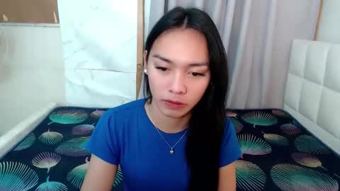 Snapshot of temptmebabyx chatting on April 2026 05:01:02 AM YOGIRL MAXINE online show from April 2026 05:01:02 AM