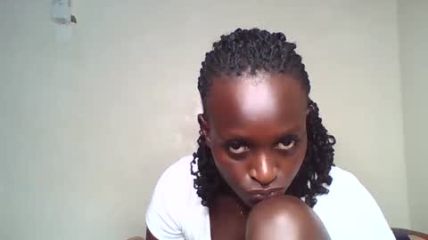 Snapshot of temptress69_tori chatting on April 2026 11:21:03 PM Tori online show from April 2026 11:21:03 PM