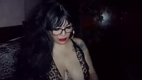 talia i m  french girl online show from April 2026 11:31:02 AM