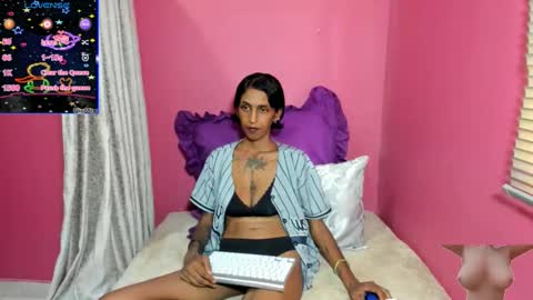 Snapshot of temptressqeen chatting on December 2024 08:51:01 AM temptressqeen online show from December 2024 08:51:01 AM