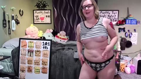 Snapshot of ten_tickle_pixie chatting on January 2025 02:11:01 AM Pixie and Tentacle Overlord online show from January 2025 02:11:01 AM