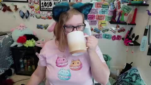 Pixie and Tentacle Overlord online show from April 2026 07:15:01 PM