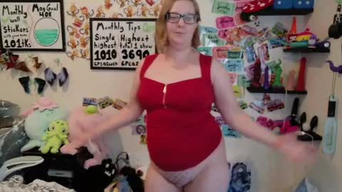 Pixie and Tentacle Overlord online show from May 2026 10:18:02 PM
