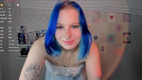 Snapshot of tender__kitty chatting on March 2025 03:23:02 PM Sue online show from March 2025 03:23:02 PM