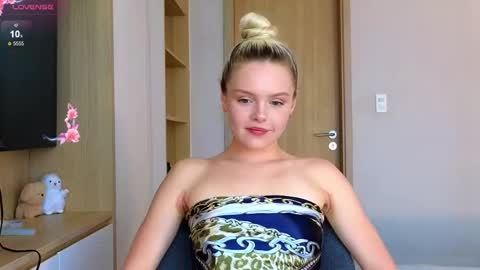Snapshot of tenderlovesss chatting on May 2026 09:16:02 AM Amanda and Kenny online show from May 2026 09:16:02 AM