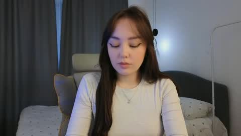 Mia online show from April 2026 01:13:01 PM