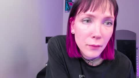 Kira online show from February 2026 08:07:02 PM