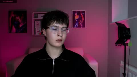 teo_wilson online show from November 2025 03:00:01 PM