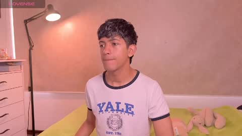 Snapshot of teobuff chatting on April 2026 04:18:01 PM teo browny online show from April 2026 04:18:01 PM