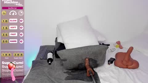 Teo Ferrer online show from January 2025 02:15:01 AM