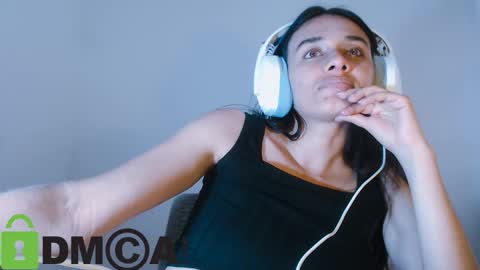 Lisa online show from November 2025 04:38:02 PM