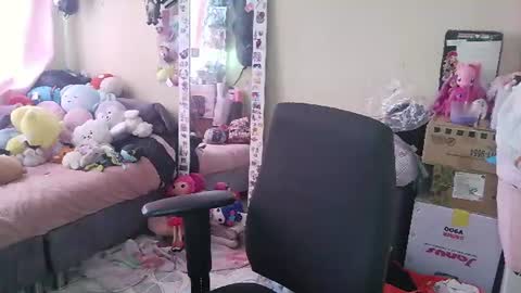 Terra Elowen online show from June 2026 03:05:01 PM