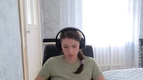 Anny Simpson online show from October 2025 04:18:02 AM