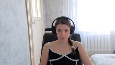 Anny Simpson online show from October 2025 04:26:01 AM