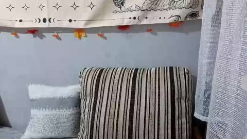 Snapshot of terranaufzinger chatting on December 2025 01:22:01 AM Anny Simpson online show from December 2025 01:22:01 AM