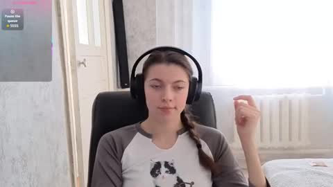 Snapshot of terranaufzinger chatting on December 2025 05:57:01 AM Anny Simpson online show from December 2025 05:57:01 AM