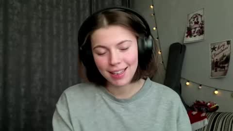 Snapshot of terranaufzinger chatting on January 2026 06:07:01 AM Anny Simpson online show from January 2026 06:07:01 AM