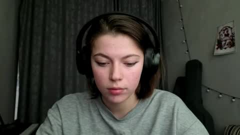 Snapshot of terranaufzinger chatting on February 2026 06:06:01 AM Anny Simpson online show from February 2026 06:06:01 AM