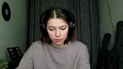 Snapshot of terranaufzinger chatting on February 2026 06:09:01 AM Anny Simpson online show from February 2026 06:09:01 AM