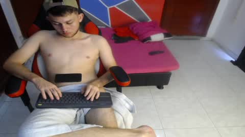 Snapshot of terryy_hot chatting on April 2026 07:26:01 PM terryy_hot online show from April 2026 07:26:01 PM