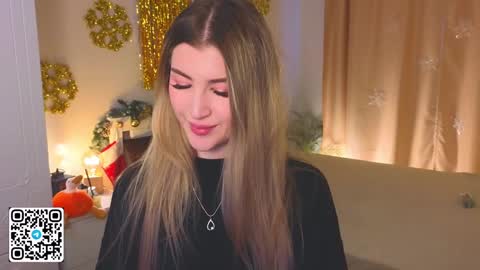 Snapshot of tesalune chatting on December 2024 08:22:02 AM Tessa online show from December 2024 08:22:02 AM