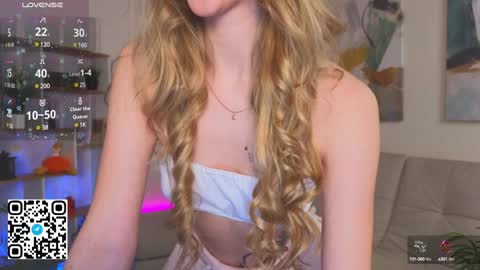 Snapshot of tesalune chatting on January 2025 02:37:01 AM Tessa online show from January 2025 02:37:01 AM