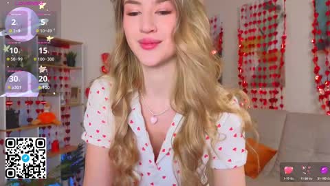 Snapshot of tesalune chatting on February 2025 02:05:02 AM Tessa online show from February 2025 02:05:02 AM