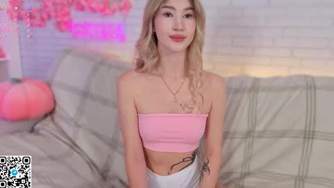 Snapshot of tesalune_ chatting on October 2025 03:36:02 AM Tesa online show from October 2025 03:36:02 AM