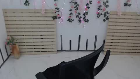 Snapshot of tessa0943 chatting on October 2025 10:54:02 PM tessa0943 online show from October 2025 10:54:02 PM