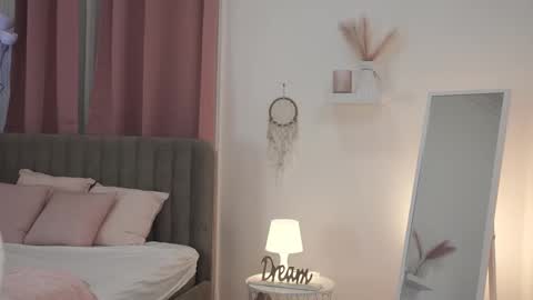 Snapshot of tessa_quin chatting on December 2025 02:13:01 PM Tessa online show from December 2025 02:13:01 PM