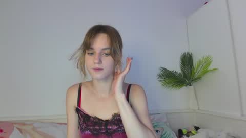 tessa_shy_ online show from June 2026 05:47:02 PM