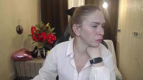 Snapshot of tessadaybreak chatting on February 2025 04:00:02 PM tessadaybreak online show from February 2025 04:00:02 PM