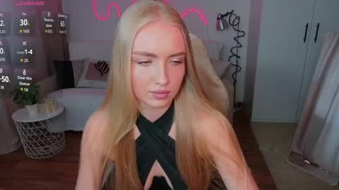 TessaHamilton online show from April 2026 12:10:02 PM