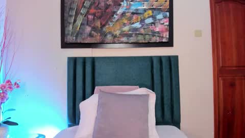 Snapshot of tessamonroee chatting on February 2026 08:08:02 PM Tessamonroee online show from February 2026 08:08:02 PM