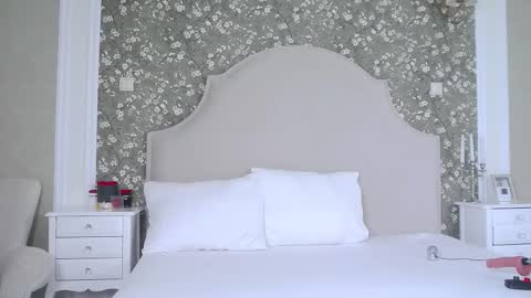 tessaquins online show from February 2026 07:09:02 PM