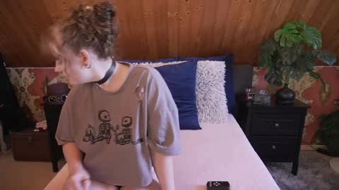 Tessa online show from May 2026 03:51:02 PM