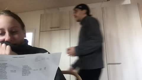 Tessy Ultra online show from November 2025 01:33:02 PM