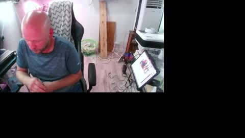 Snapshot of teyiamarie chatting on September 2025 07:04:01 PM ThicThighsBlueEyes online show from September 2025 07:04:01 PM