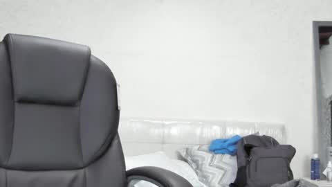 Snapshot of teylor_creed chatting on February 2025 01:11:02 AM teylor creed online show from February 2025 01:11:02 AM