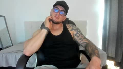 Snapshot of teylor_creed chatting on October 2025 07:03:02 PM teylor creed online show from October 2025 07:03:02 PM