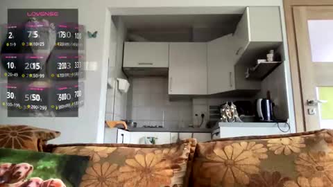 Snapshot of teylor_l chatting on December 2025 01:09:02 PM Teylor online show from December 2025 01:09:02 PM