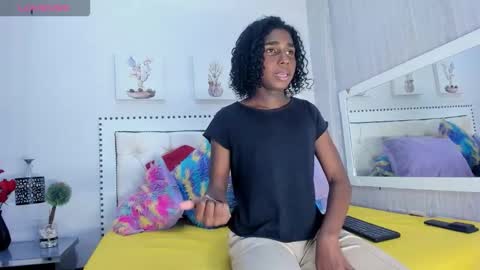 Snapshot of teylor_lovee chatting on December 2025 09:00:01 PM teylor_lovee online show from December 2025 09:00:01 PM