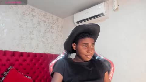 Snapshot of teylor_lovee chatting on February 2026 09:35:01 PM teylor_lovee online show from February 2026 09:35:01 PM